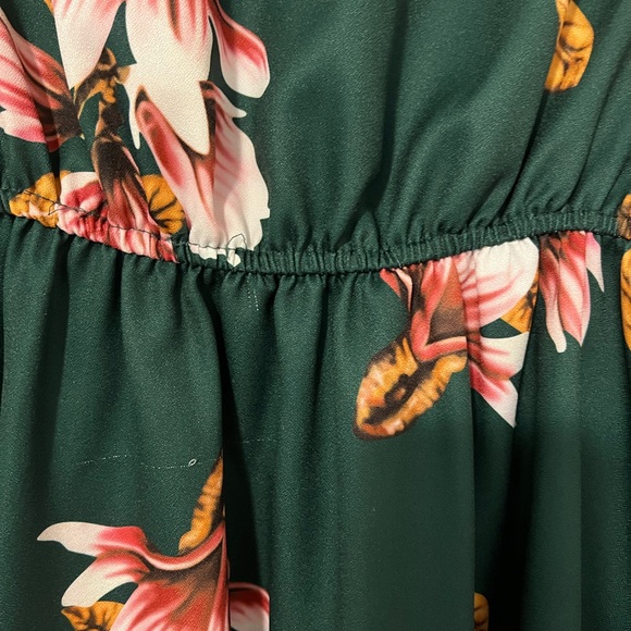 SHEIN Women’s Green Floral Dress - Picture 3 of 7